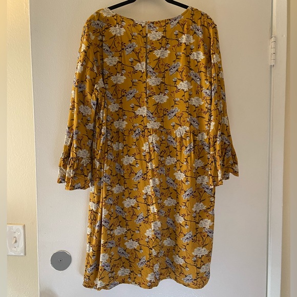 ☀️ Old Navy Floral L/S Dress - Size Large ☀️ - Picture 4 of 4